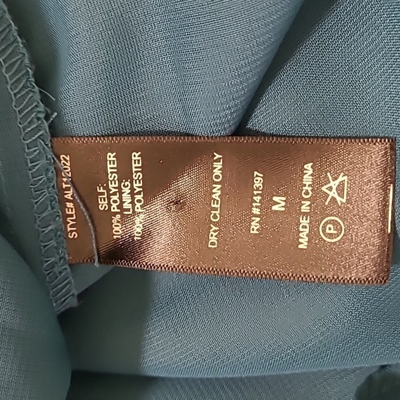 ❤️Astr teal green chiffon pleated lined sleeveless top - Picture 6 of 7